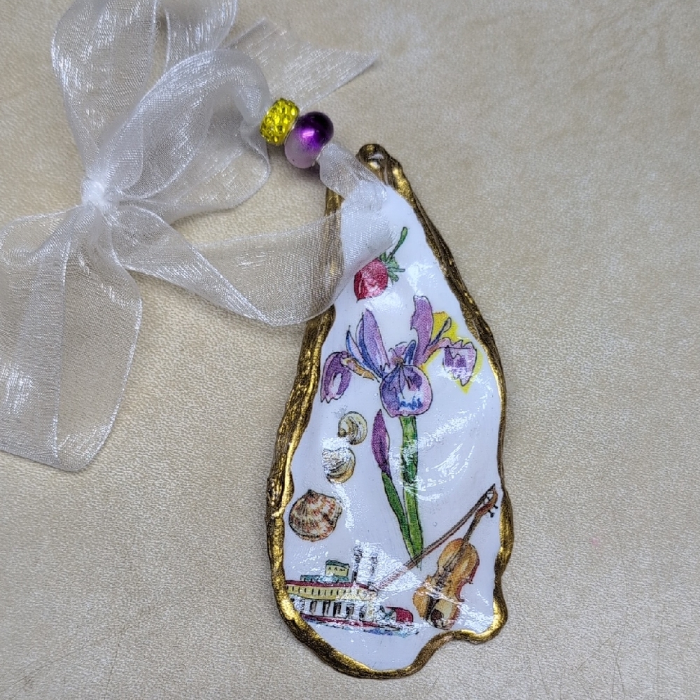 Floral Music Themed Ornament with Gold Accents
